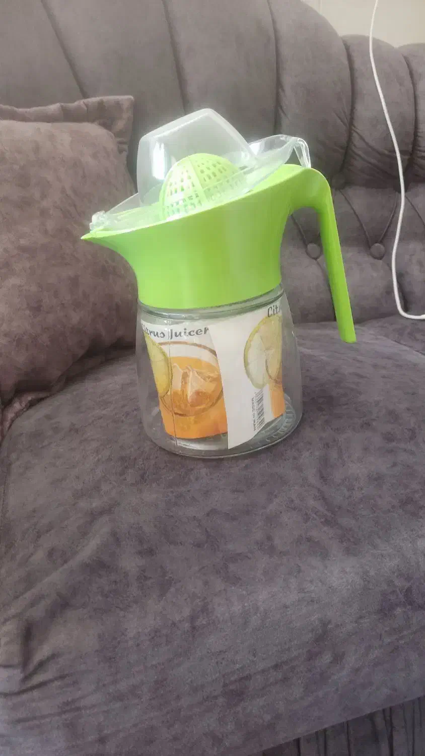 آبمیوه گیری دستی سالم بدنش شیشه ای در پلاستیکی|آبمیوه‌گیر و آب‌مرکبات‌گیر|نظرآباد, شهرک سید جمال الدین|دیوار