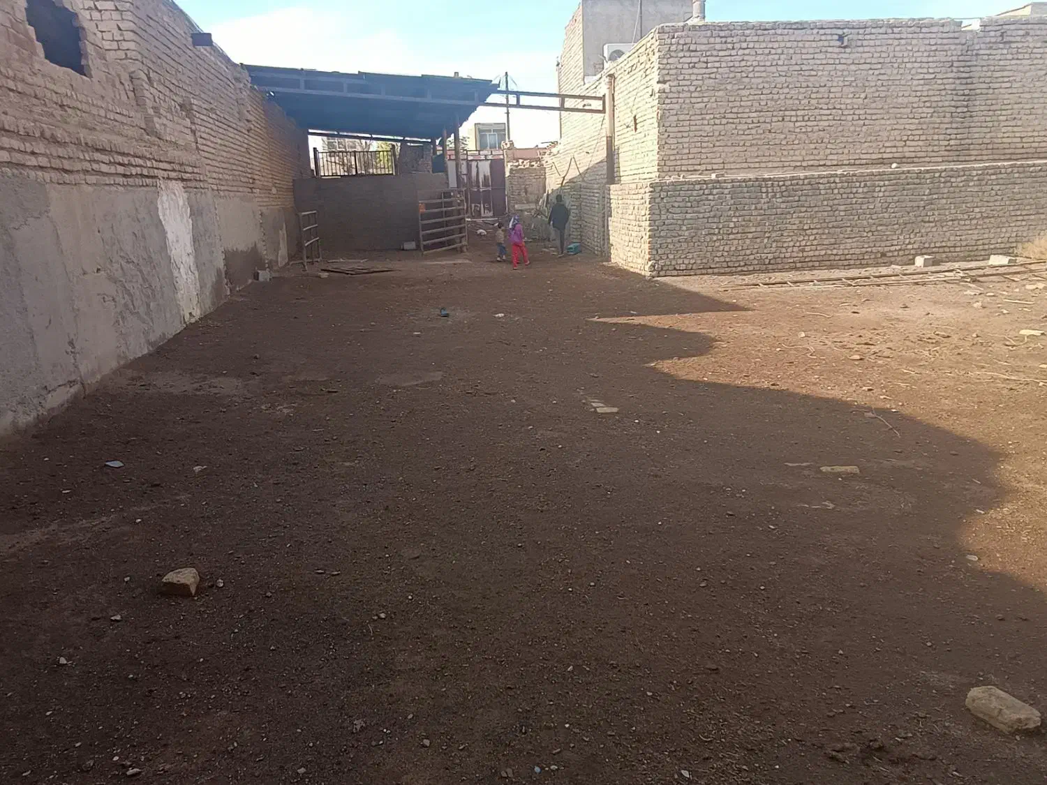 باربند به مساحت400 متر قنوات با امتیاز برق|فروش زمین و ملک کلنگی|قنوات, |دیوار