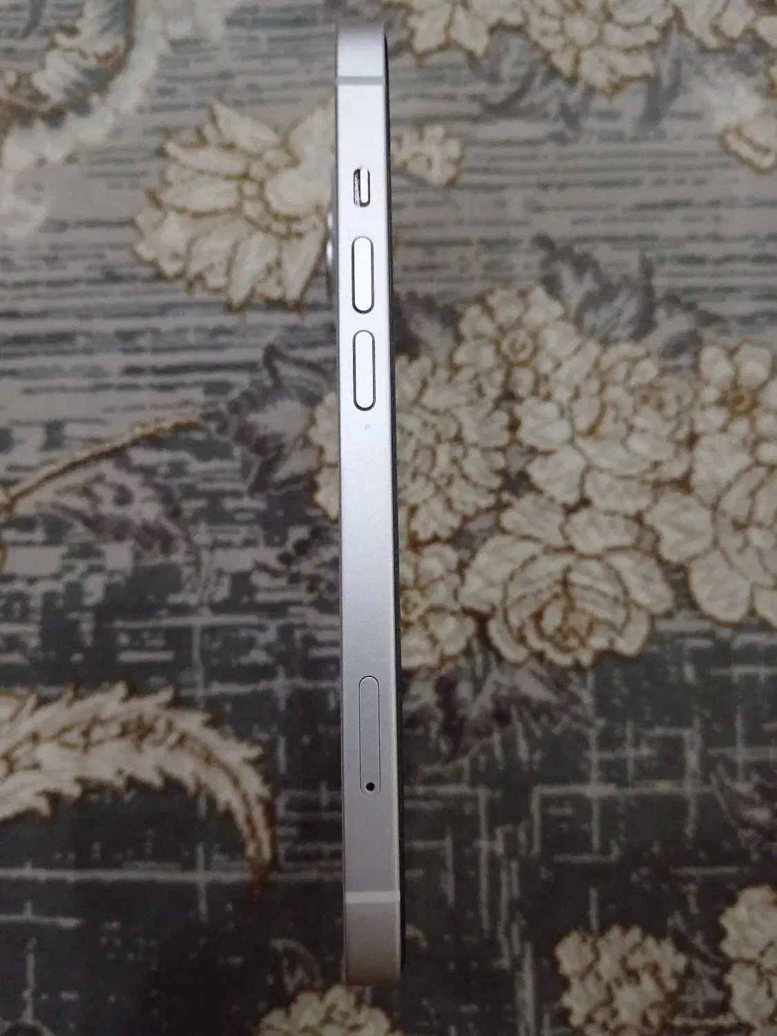 ایفون 13 نرمال باتری 100 گارانتی دار|موبایل|اردبیل, |دیوار