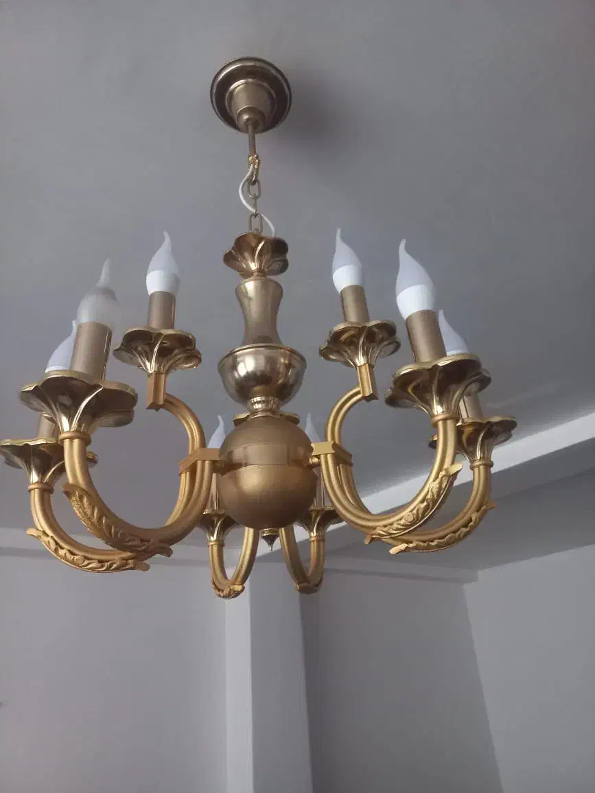 لوستر|لوستر و چراغ آویز|میانه, |دیوار