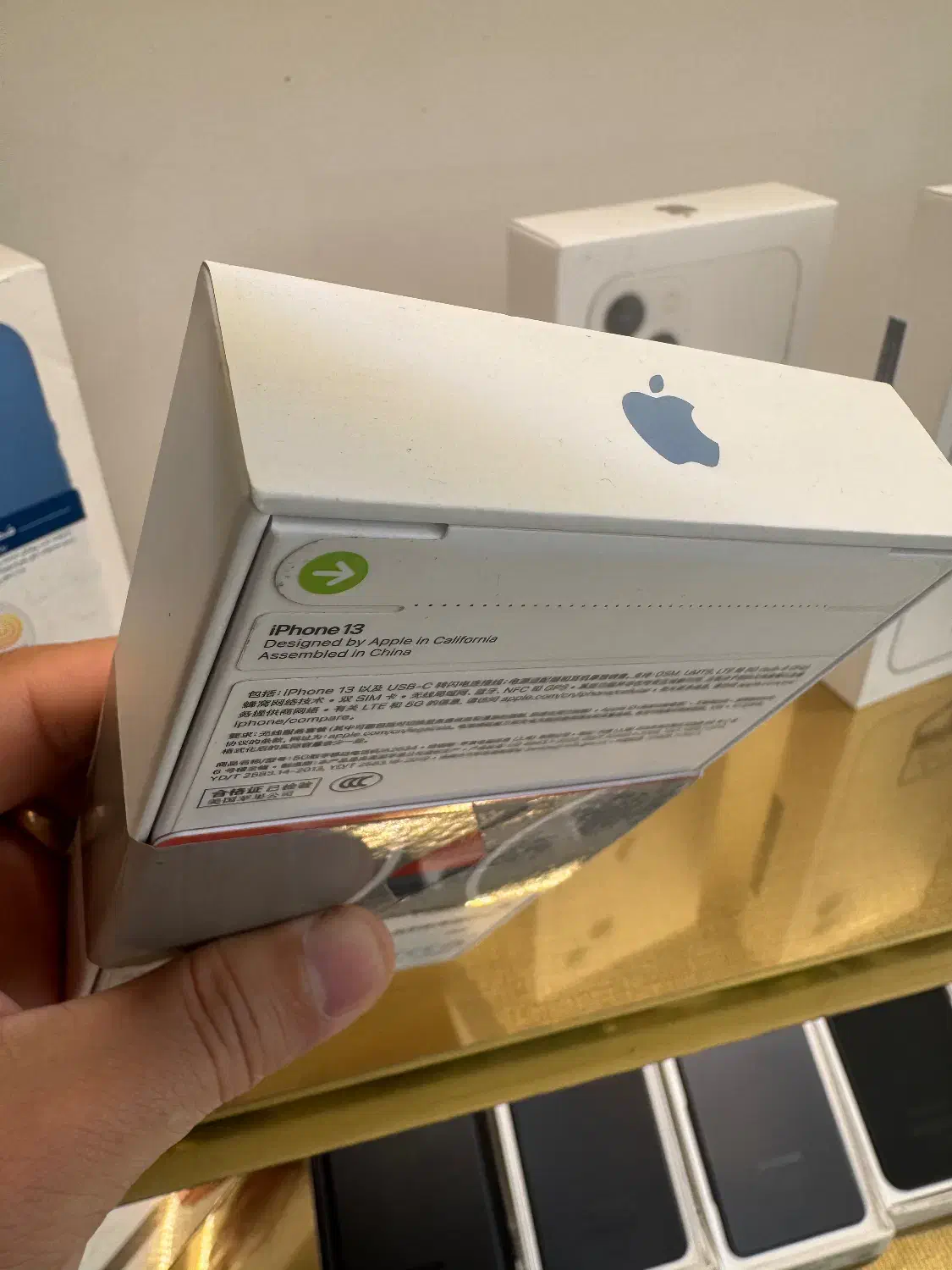 ایفون ۱۳ نرمال|موبایل|صومعه‌سرا, |دیوار