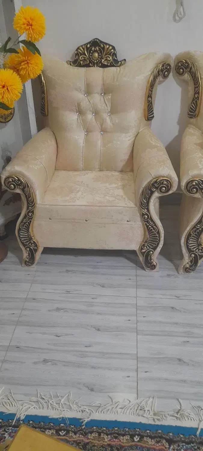 مبل هفت نفره کرمی|مبلمان خانگی و میز عسلی|شاهین دژ, |دیوار