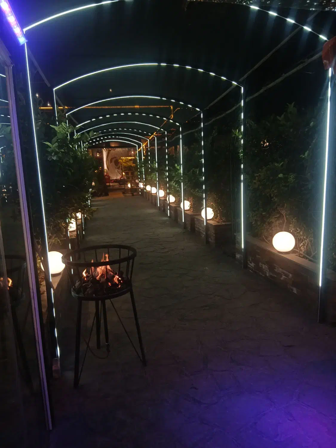 نیرو سفارشگیر خانوم|استخدام خدمات فروشگاه و رستوران|بجنورد, |دیوار