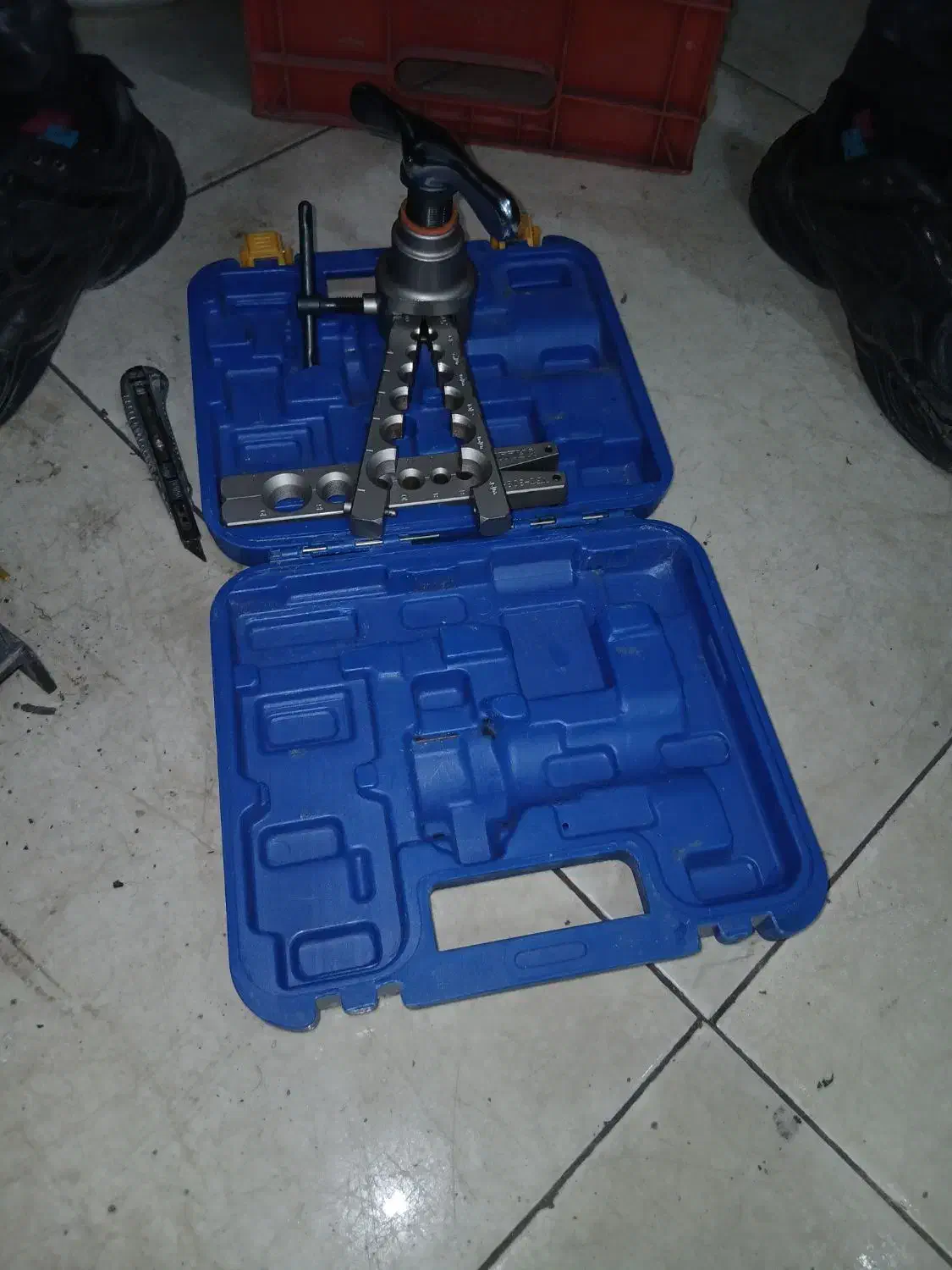 پرچ کن|ابزارآلات|ساری, |دیوار