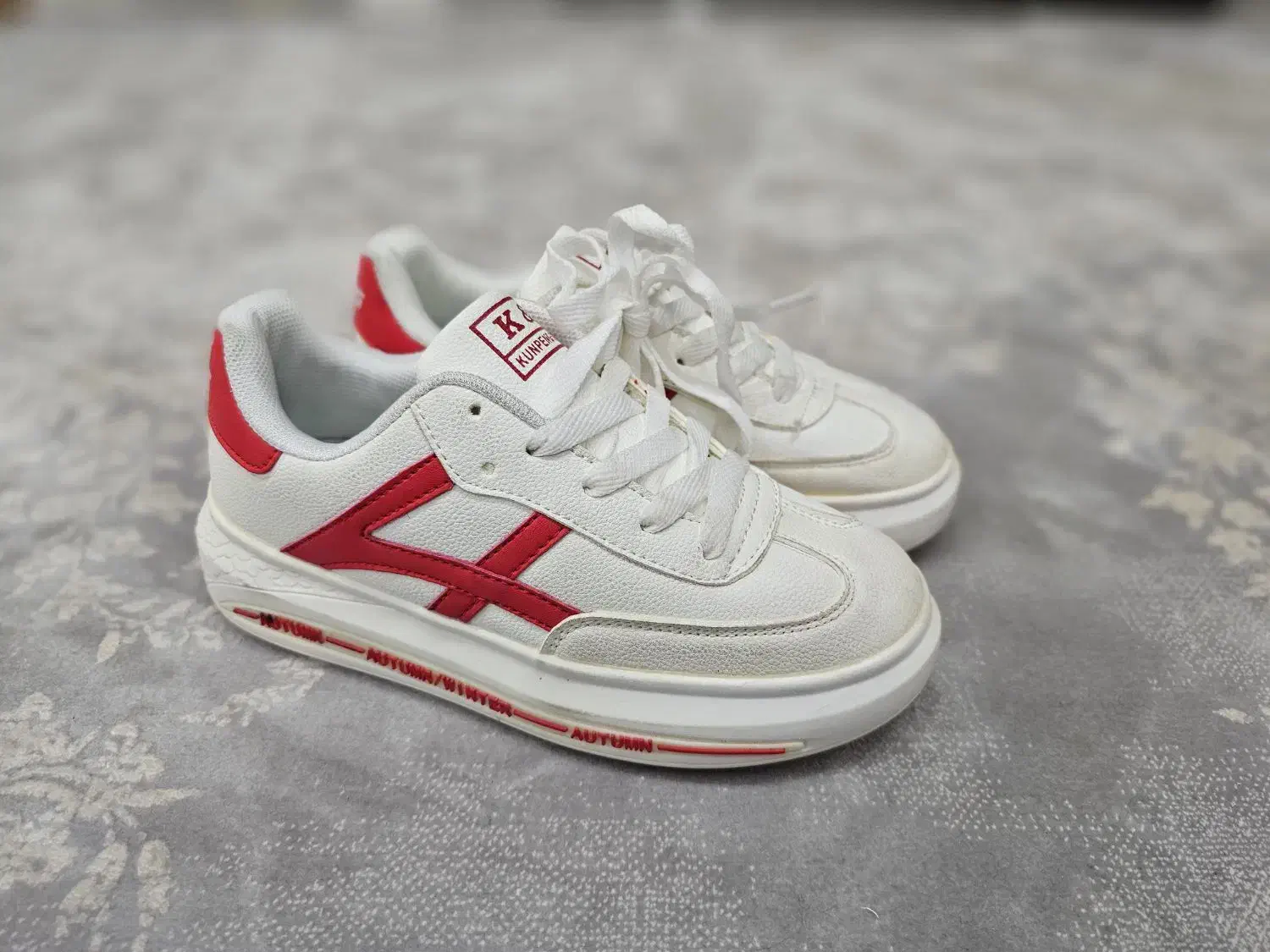 فروش کتونی های خارجی کیفیت عالی|کیف، کفش، کمربند|فردیس, شهرک ارم|دیوار