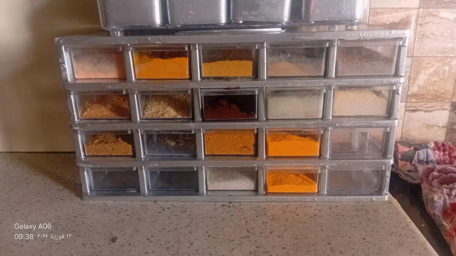 جاادویه|ظروف نگهدارنده، پلاستیکی، یک‌بارمصرف|آران و بیدگل, |دیوار