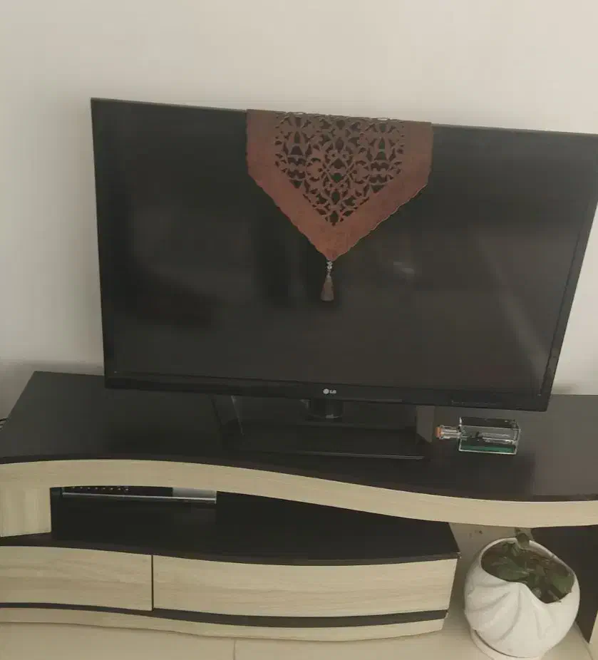 الجی ۴۲|تلویزیون و پروژکتور|شیراز, بریجستون|دیوار