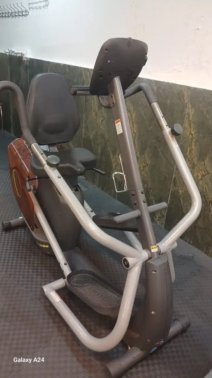 دوچرخه ثابت الپتیکال،میز ماساژ|تجهیزات ورزشی|کرج, باغ سیب|دیوار