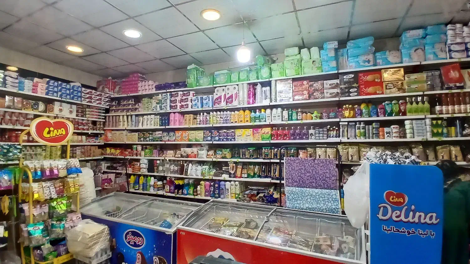 استخدام نیرو شیفت صبح سوپر مارکت|استخدام خدمات فروشگاه و رستوران|قم, شهرک فاطمیه|دیوار