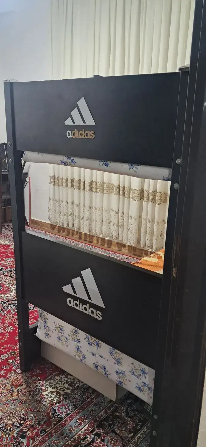 تخت خواب دو طبقه|تخت و سرویس خواب|صحنه, |دیوار