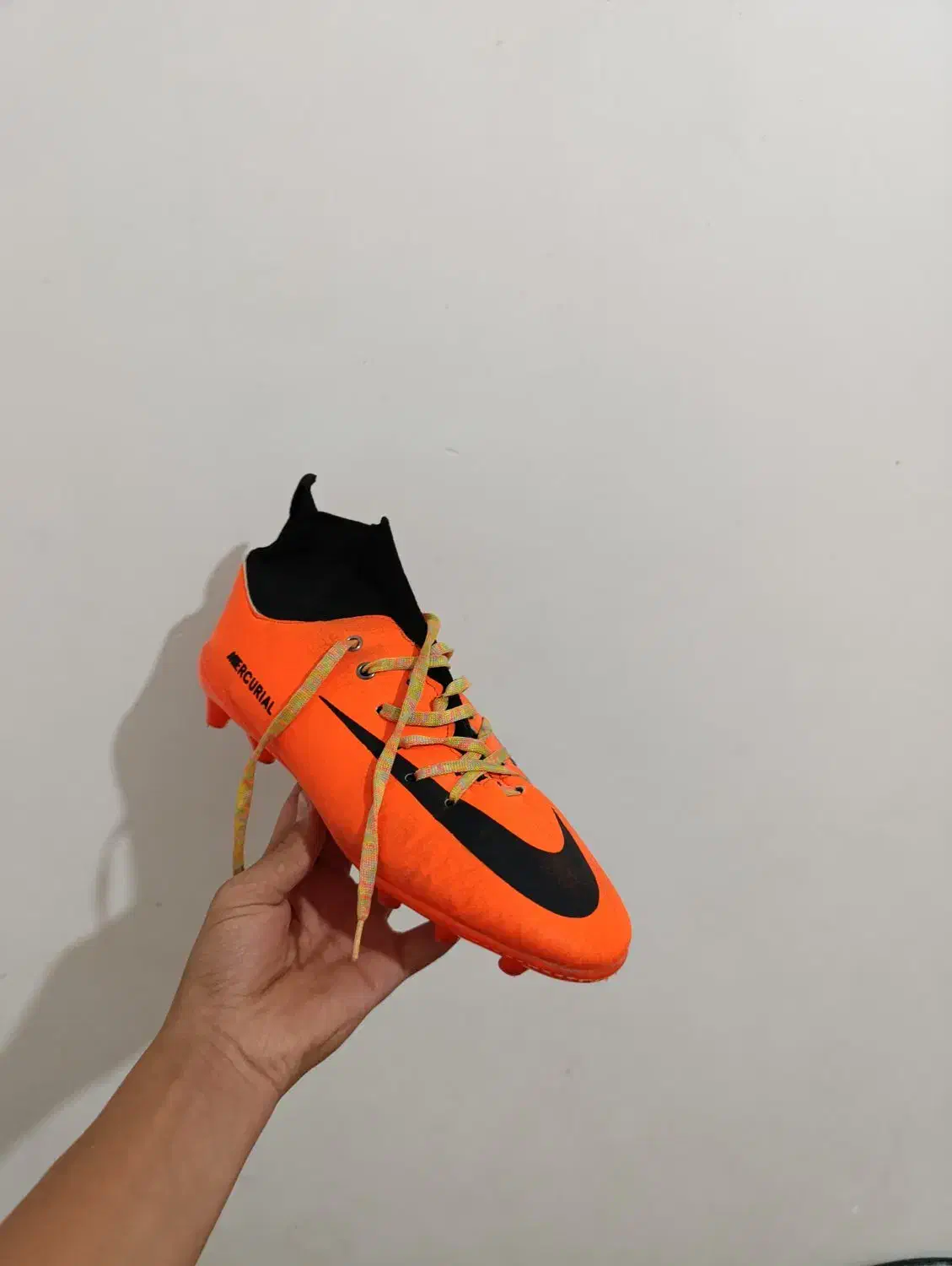 کفش فوتبال|کیف، کفش، کمربند|جلفا, |دیوار