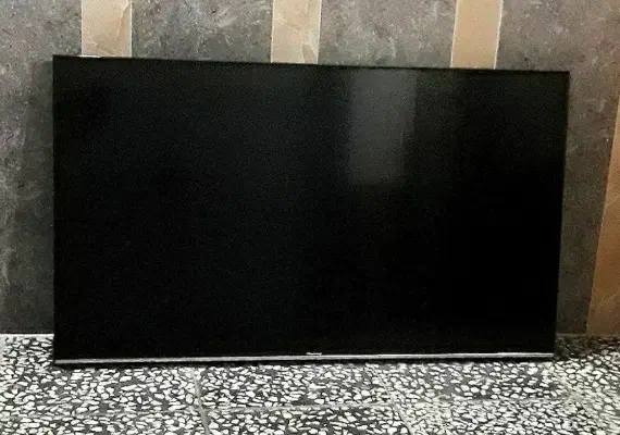 تلویزیون ۵۰ اینچ|تلویزیون و پروژکتور|لاهیجان, شیشه گران|دیوار