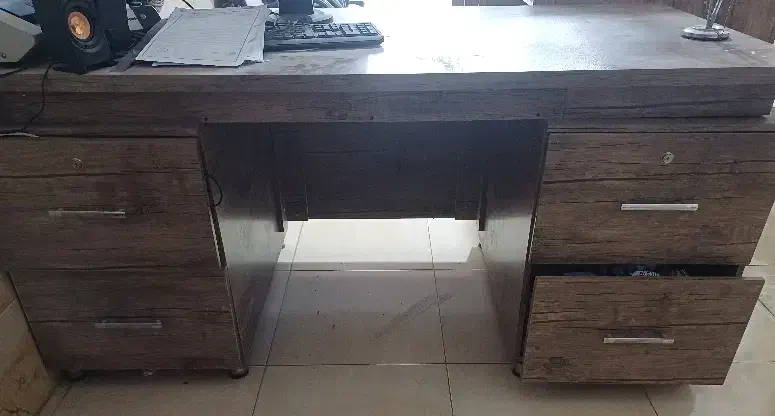 میز ریاست|مبلمان اداری|ارومیه, |دیوار