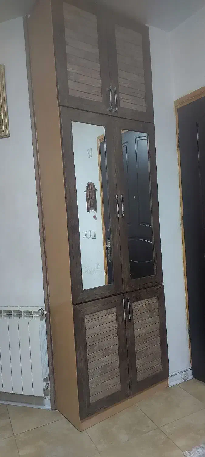 کمد دیواری و میز آرایش|جاکفشی، کمد، دراور|رشت, گلسار|دیوار