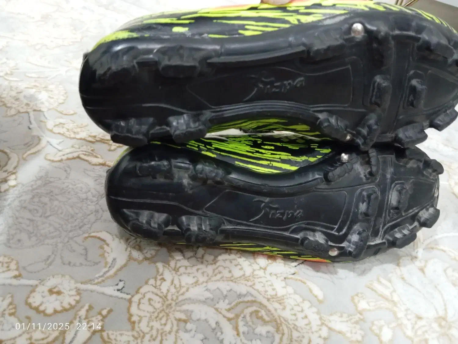 کفش چمن سایز 35|کیف، کفش، کمربند|اسلامآباد غرب, |دیوار