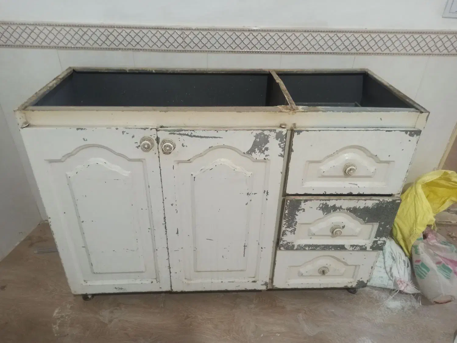ظرفشویی به همراه سینک و آب چکان و یک کابینت دو در|مصالح و تجهیزات ساختمان|گلستان (تهران), |دیوار