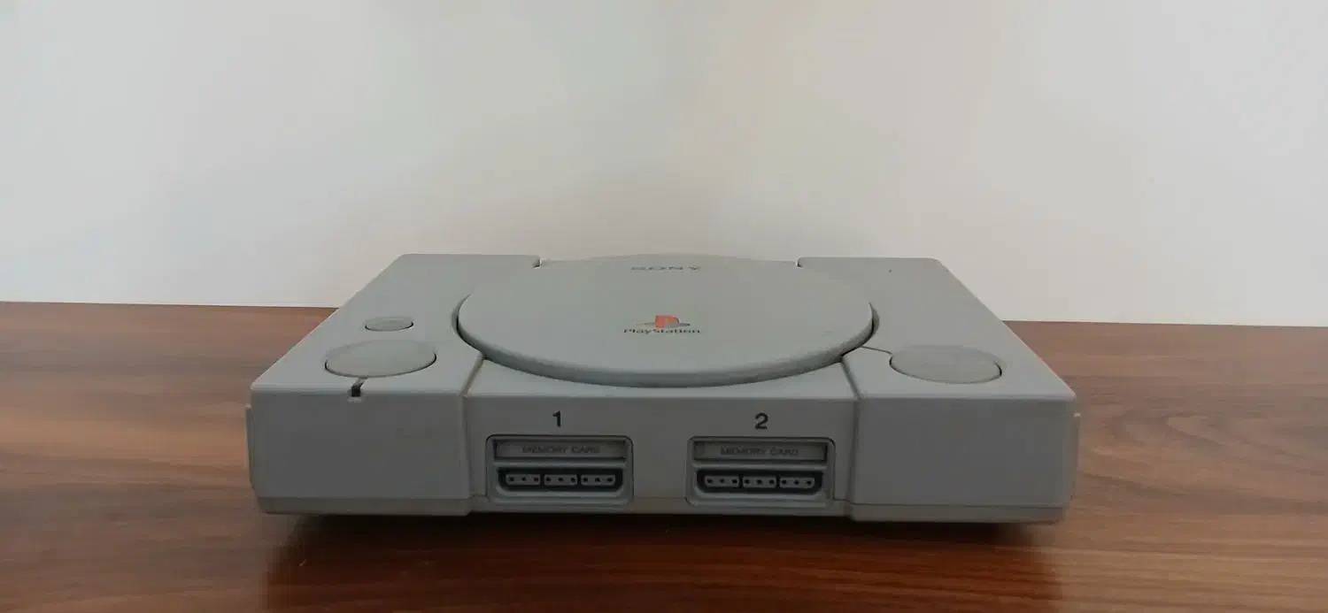 سونی 1 سالم سالم همراه دو عدد دسته سالم و بازی|کنسول، بازی ویدئویی و آنلاین|تبریز, |دیوار