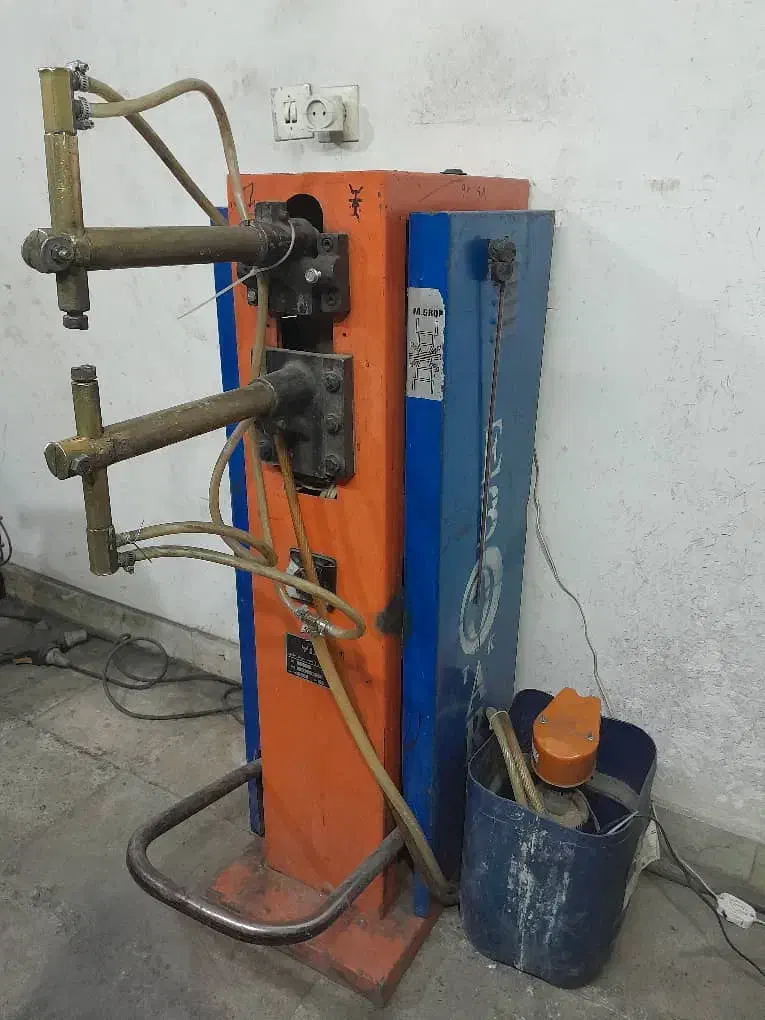 نقطه جوش|ماشین‌آلات صنعتی|کرج, سی متری صنعتکاران|دیوار