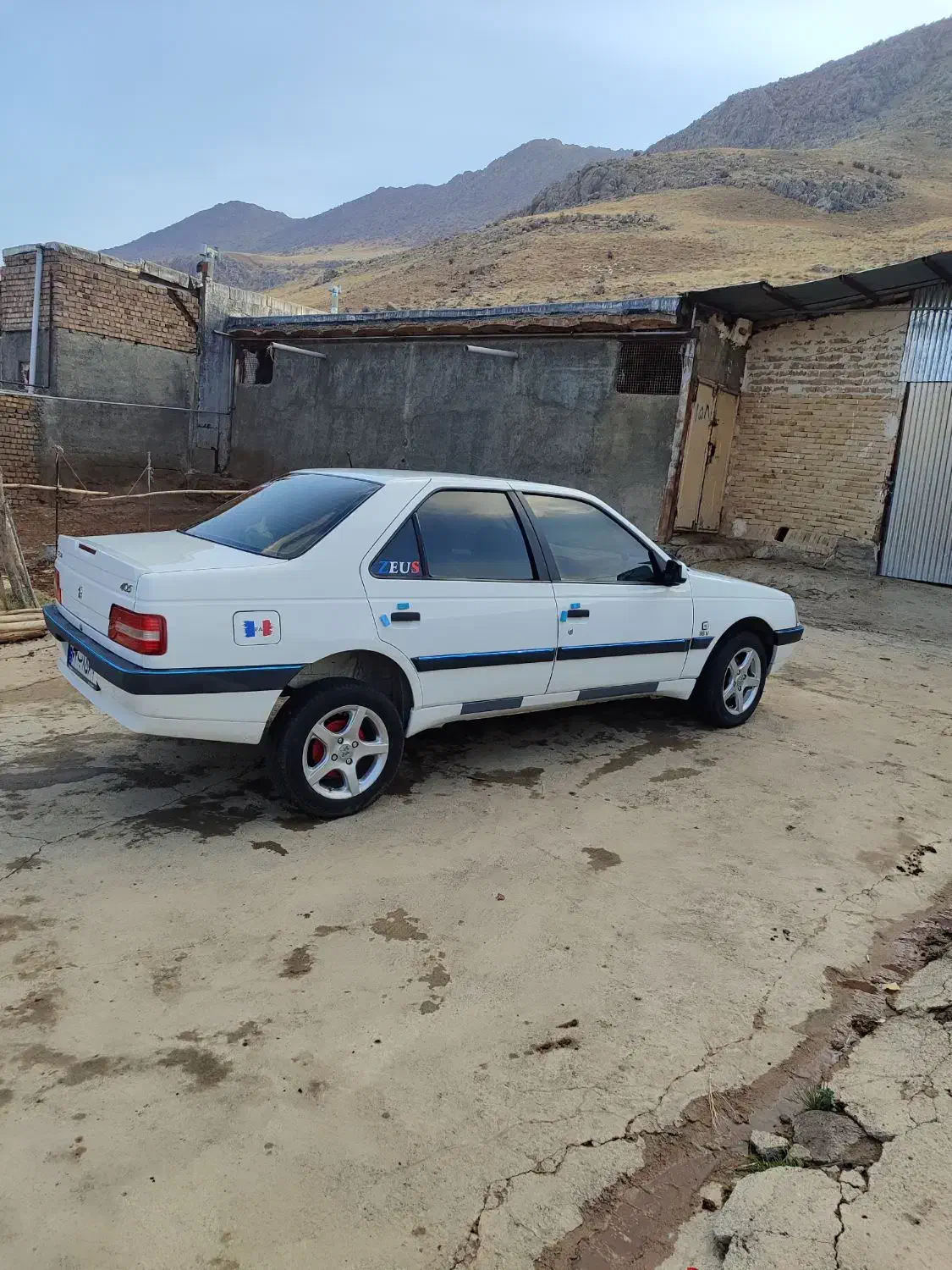 پژو slx|خودرو سواری و وانت|بروجرد, |دیوار