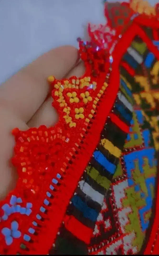 کریشی|لباس|میرجاوه, |دیوار