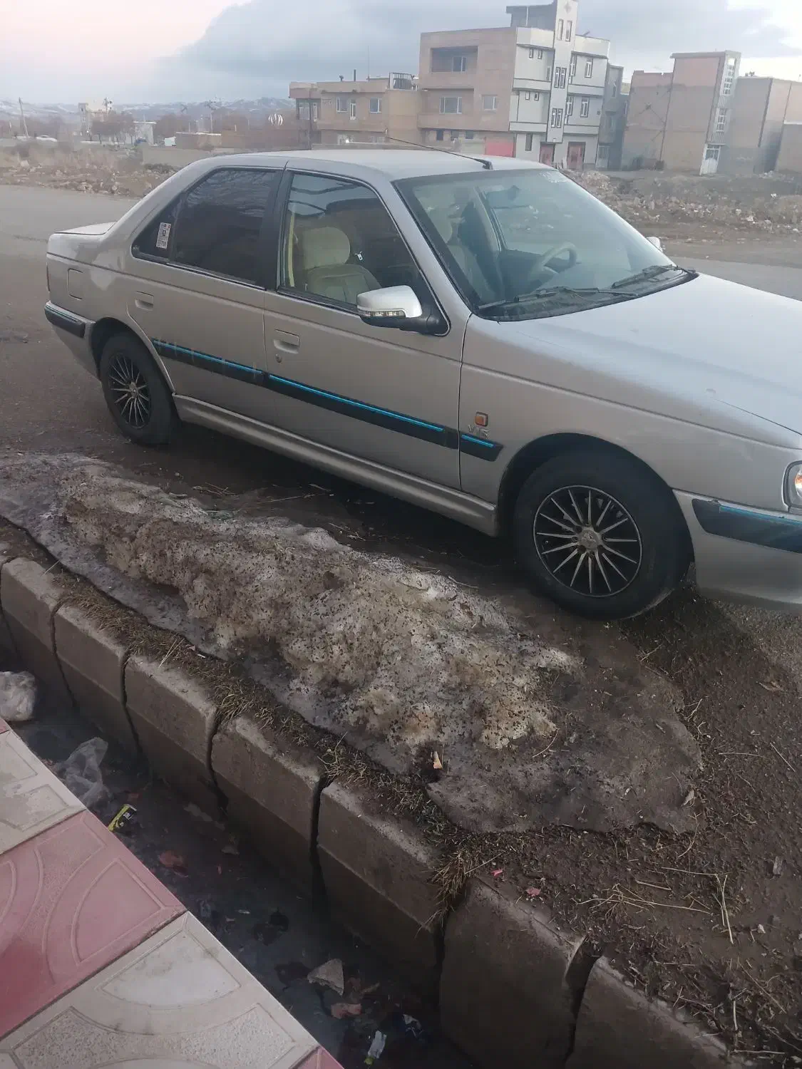 ۹۰ تک گانه|خودرو سواری و وانت|ماکو, |دیوار