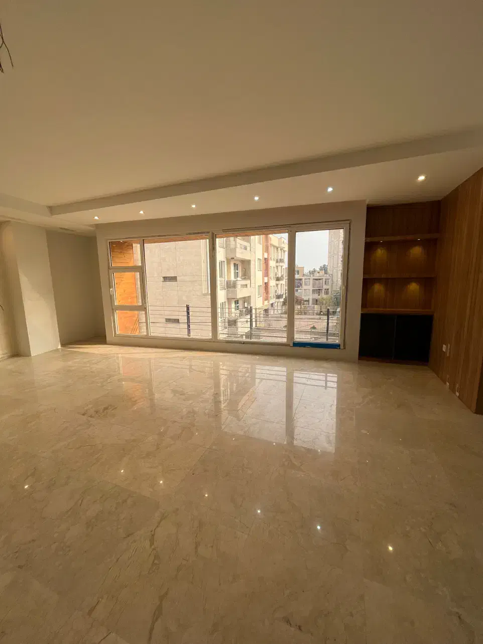 فلسطین شرقی سازه آیی انتیک با جزئیات شکیل ۲۱۰متری|فروش آپارتمان|قزوین, |دیوار