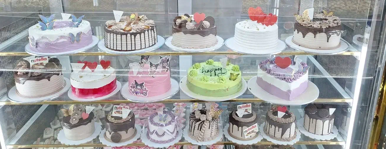 ب دو نیروی خانم اشنا با کار قنادی شیرینی پزی|استخدام خدمات فروشگاه و رستوران|ایذه, |دیوار