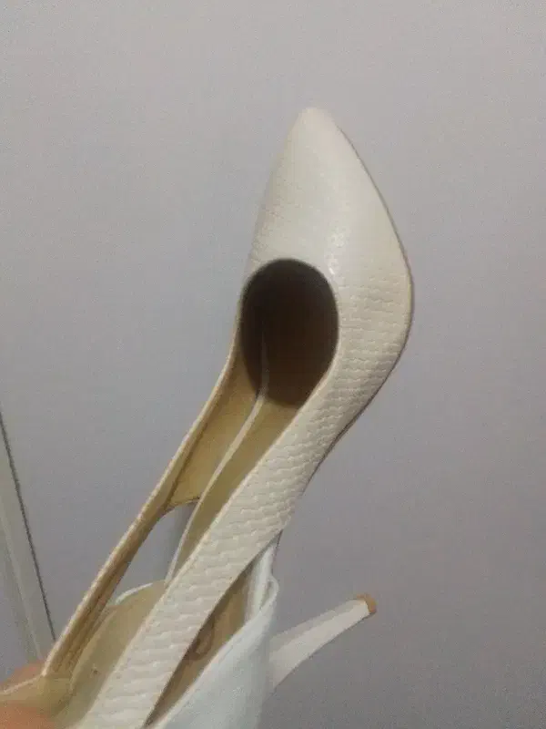 اشیا عتیقه|کلکسیون اشیاء عتیقه|فولادشهر, ورزشگاه فولادشهر|دیوار