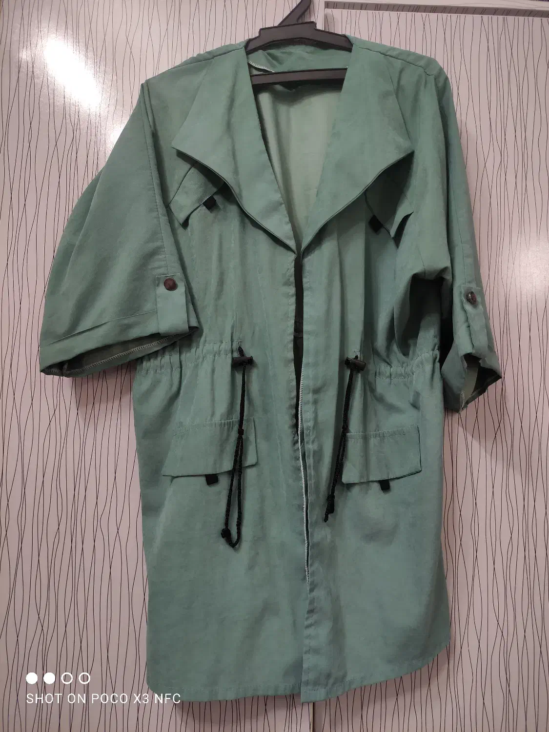 مانتو پاییزه|لباس|شیراز, رازی|دیوار