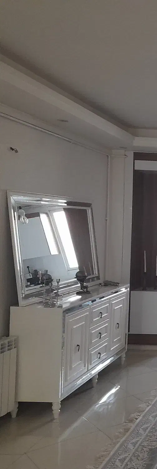 اینه و کنسول با میز تی وی|بوفه، ویترین، کنسول|بروجرد, |دیوار