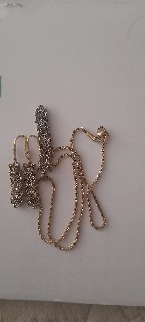 گوشواره و گردنبند رنگ ثابت|بدلیجات|کوهدشت, |دیوار