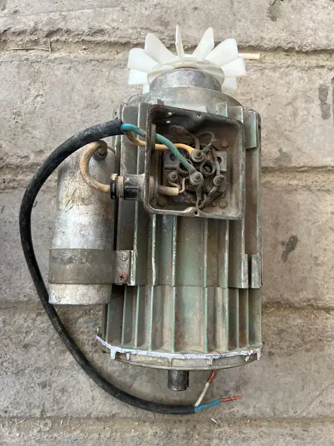 دینام دو اسب آلمان شرقی و دینام یک اسب چینی|ماشین‌آلات صنعتی|تهران, طرشت|دیوار