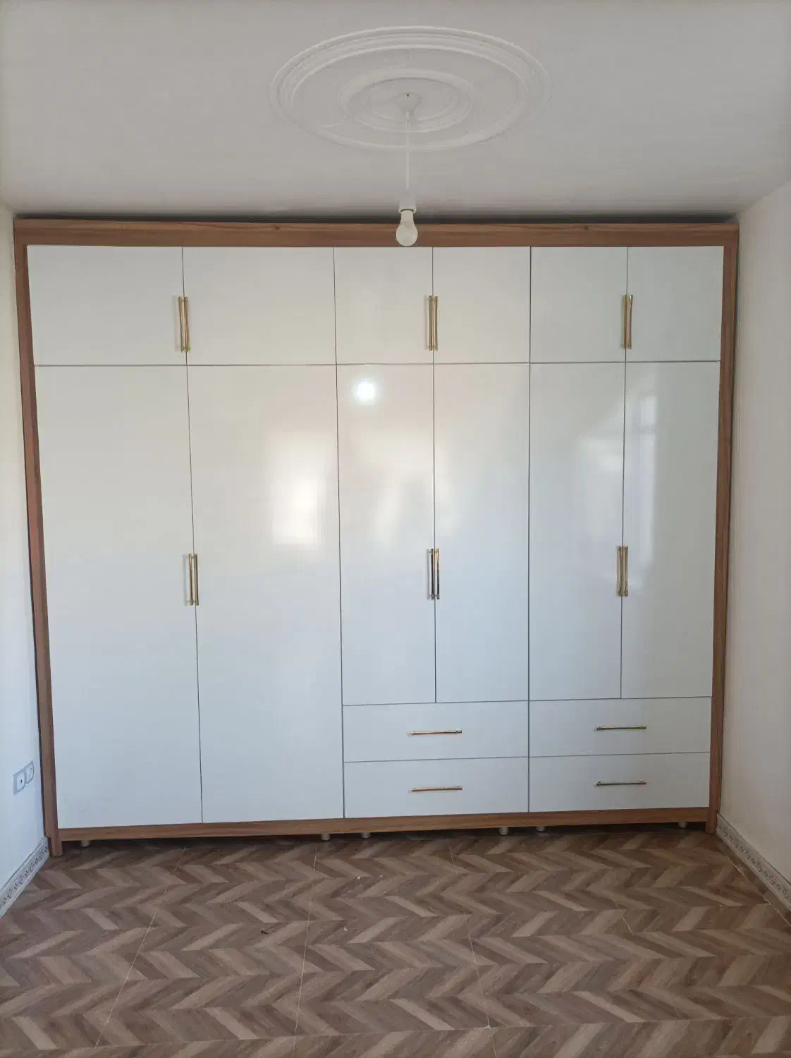 ساخت و تعمیر کابینت و کمد دیواری|خدمات پیشه و مهارت|قیدار, |دیوار