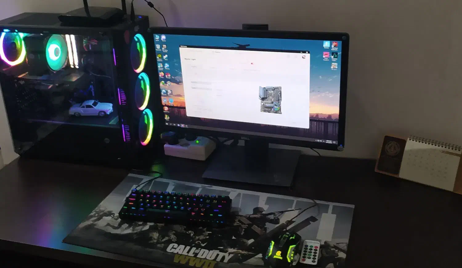 کیس گیمینگ با مانیتور کیبورد موس و میز صندلی|رایانه رومیزی|قدس, شهرقدس|دیوار