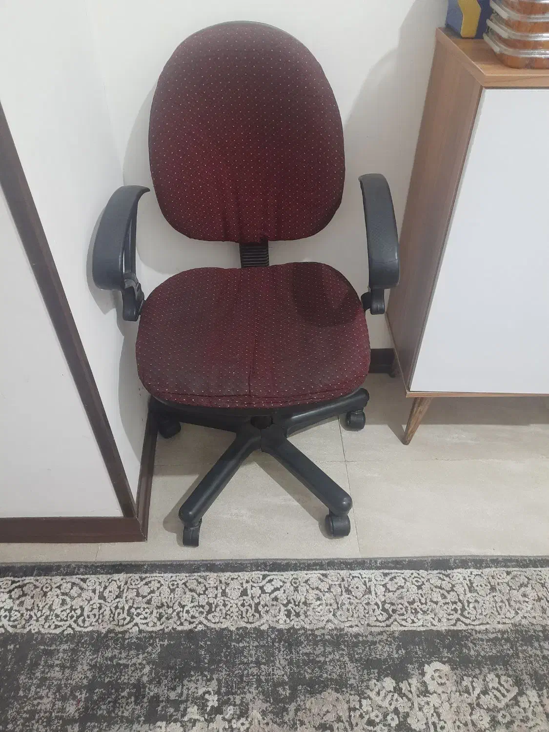 صندلی|صندلی و نیمکت|پاکدشت, پاکدشت (مامازند)|دیوار