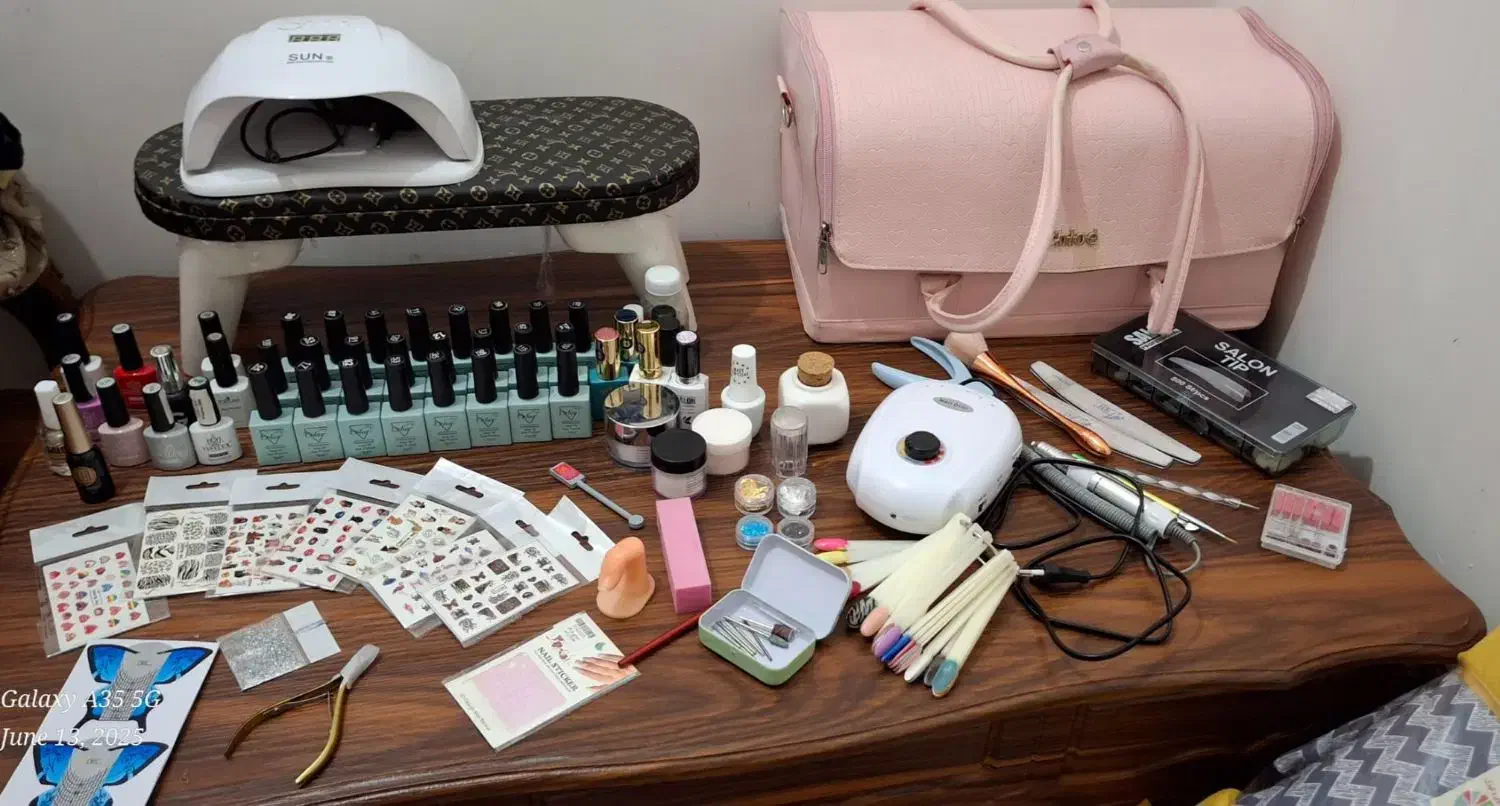 صفر تا صد وسایل کاشت ناخن|آرایشی، بهداشتی، درمانی|اهواز, کوروش|دیوار