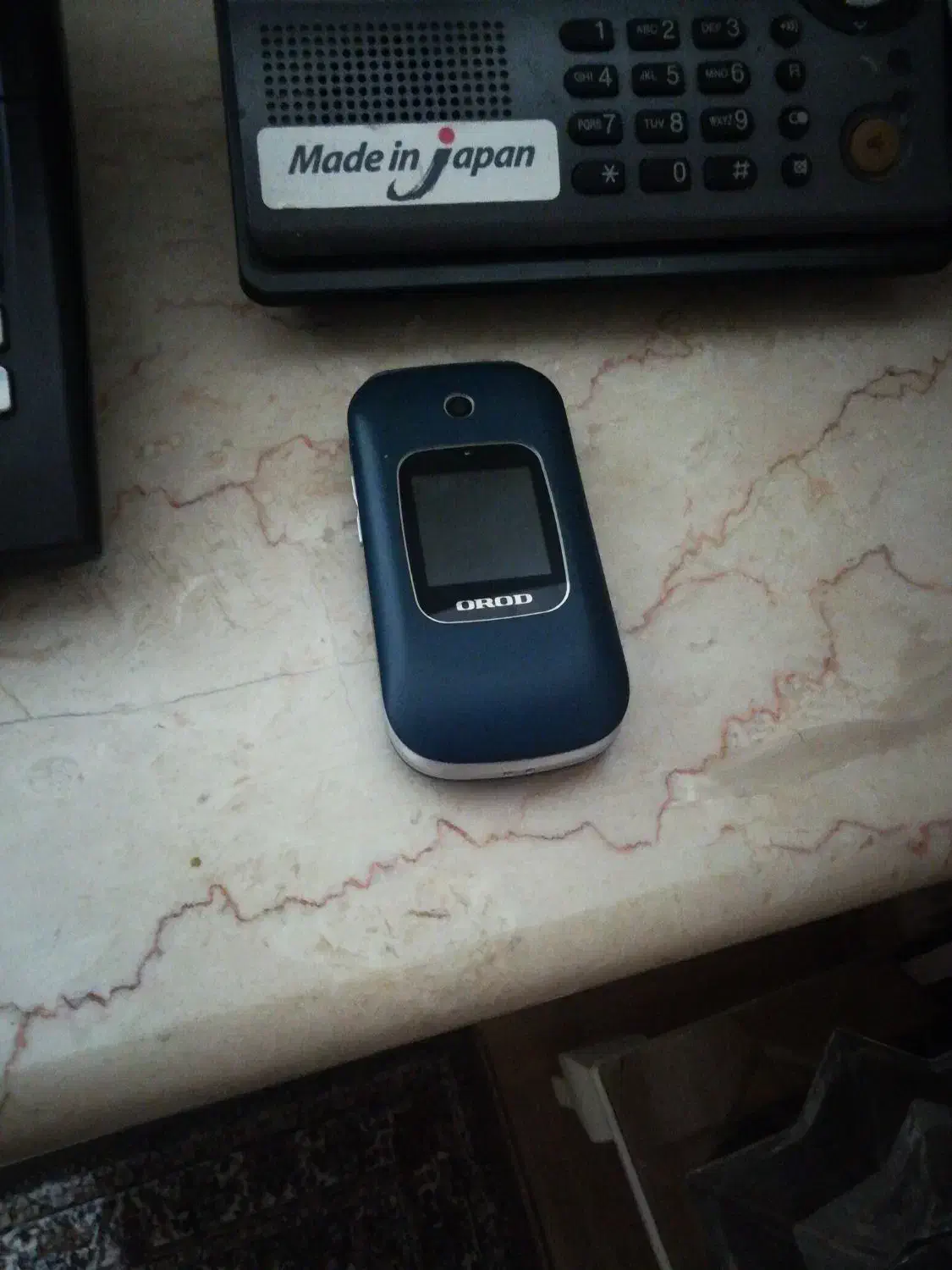 یک گوشی موبایل سالم باتری نداره خونگی و دوتلفن|موبایل|تهران, آهنگ|دیوار