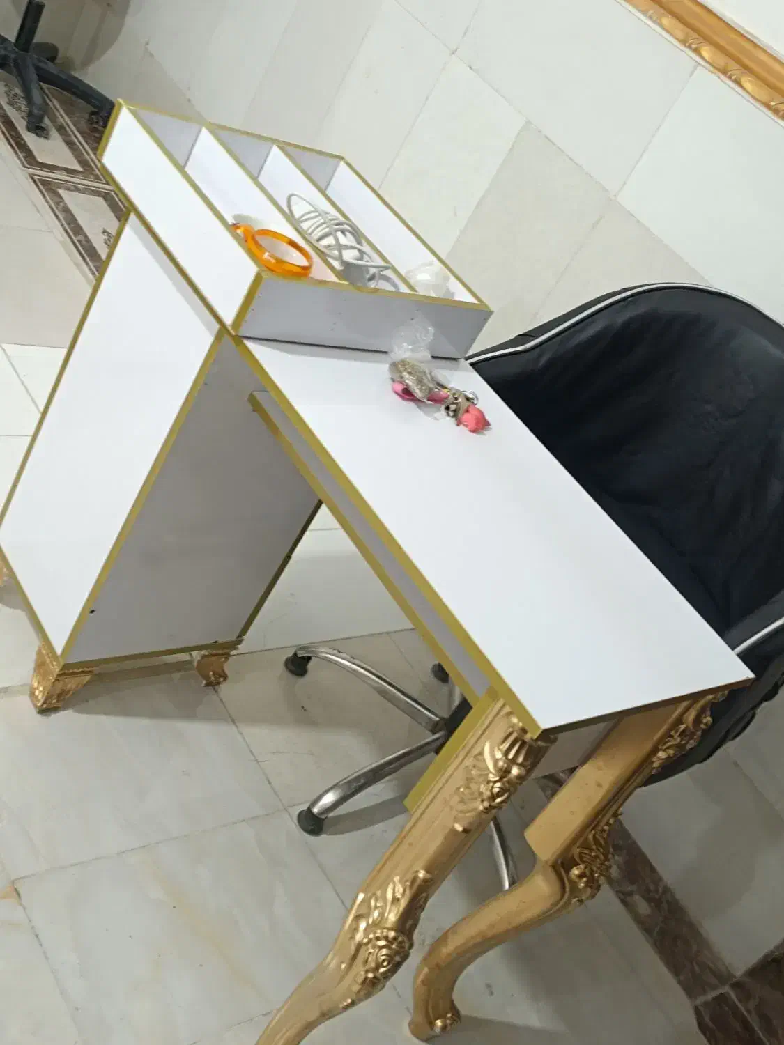 فروش لوازم آرایشگاه زنانه|آرایشگاه و سالنهای زیبایی|سراوان, |دیوار