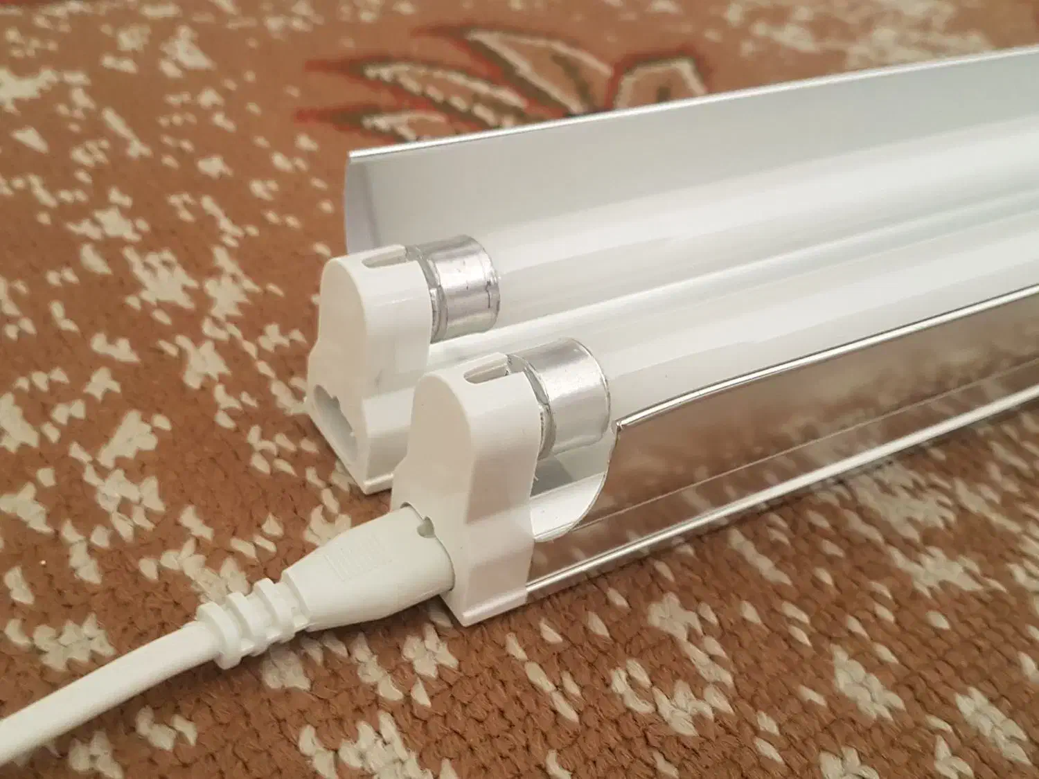 نور گیاهی|ماهی|تهران, بلورسازی|دیوار