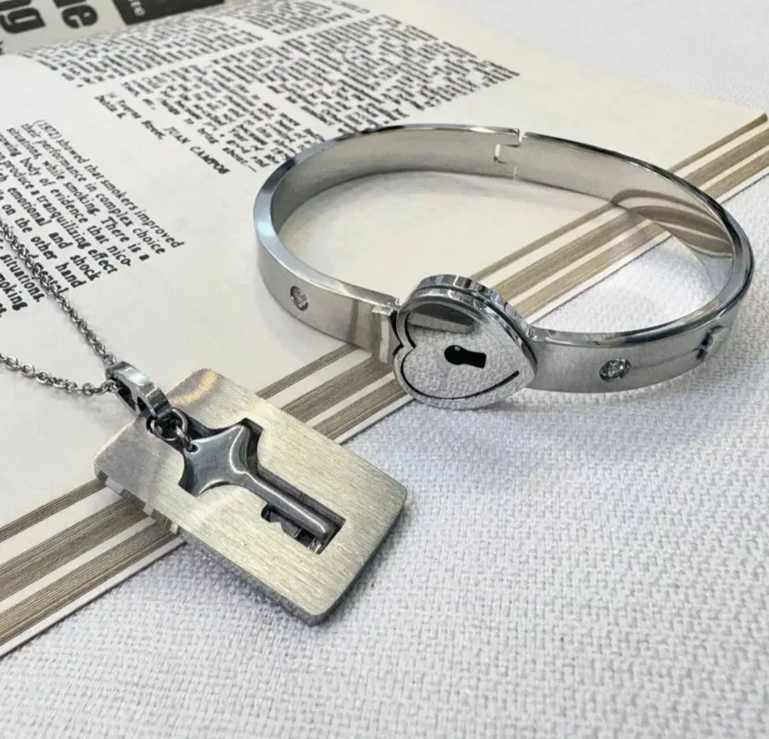 ست دستبند و گردنبند عاشقانه|بدلیجات|نورآباد, |دیوار