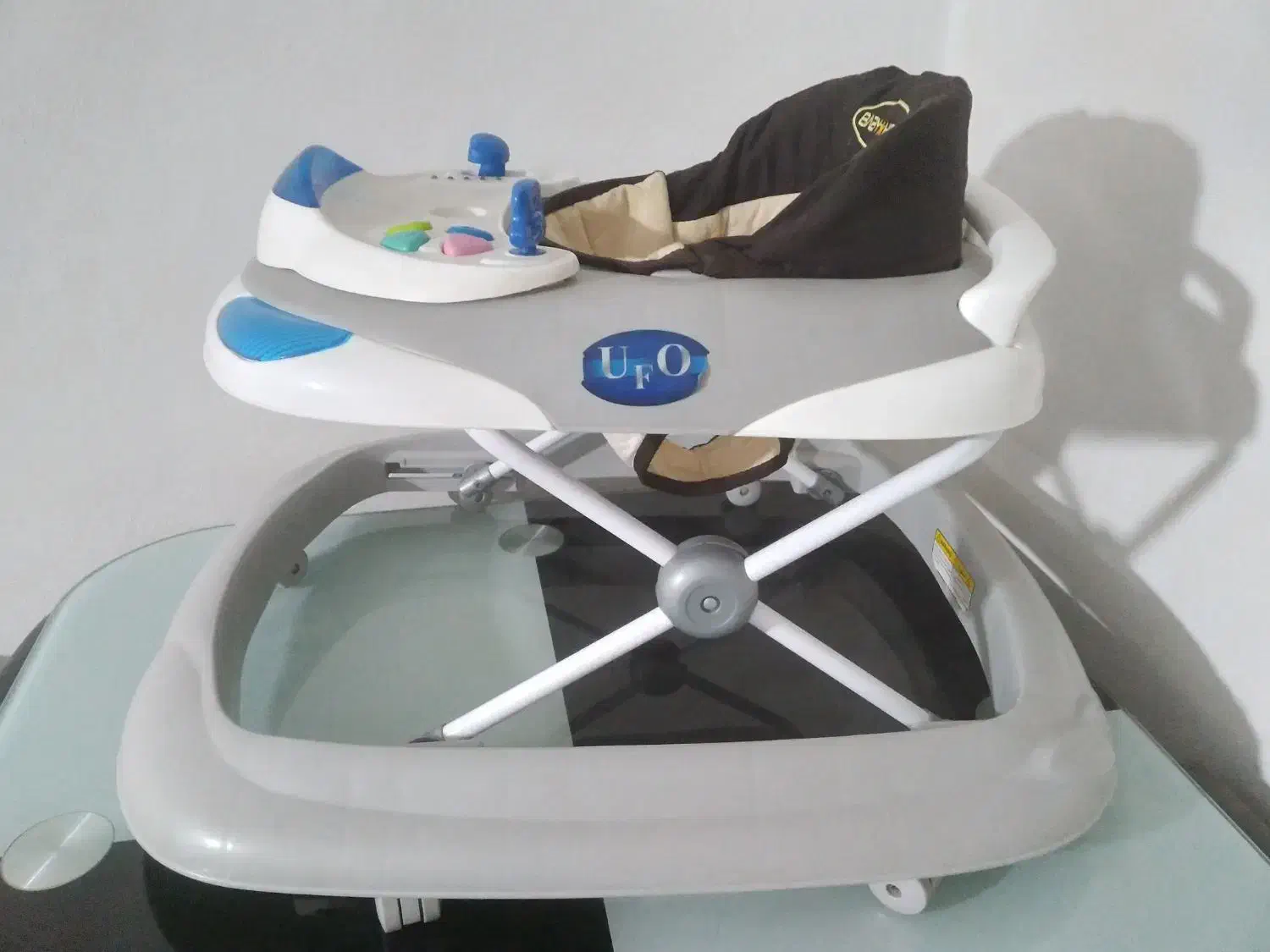 روروئک|کالسکه و لوازم جانبی|اقبالیه, |دیوار