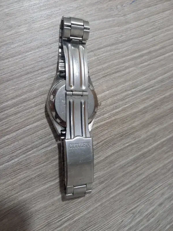 دو عدد ساعت کلاسیک اورجینال سیکو ۵ و سیتیزن|ساعت|تهران, خواجه نظام الملک|دیوار