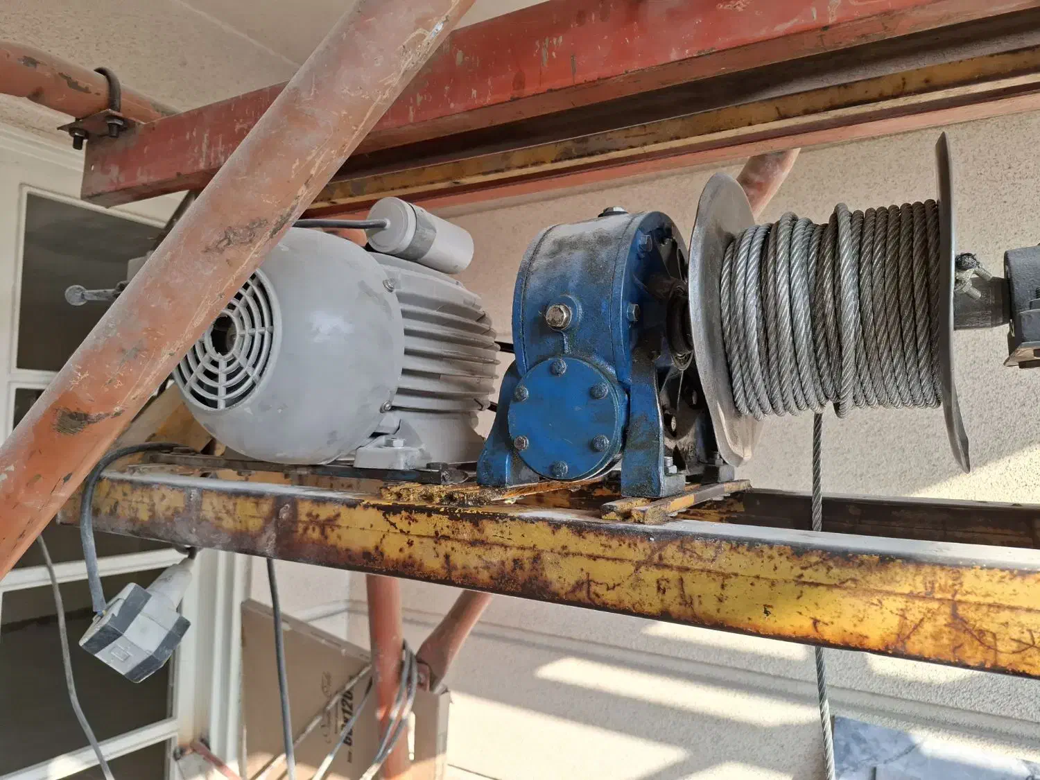 بالابر ساختمانی|مصالح و تجهیزات ساختمان|تهران, میرداماد|دیوار