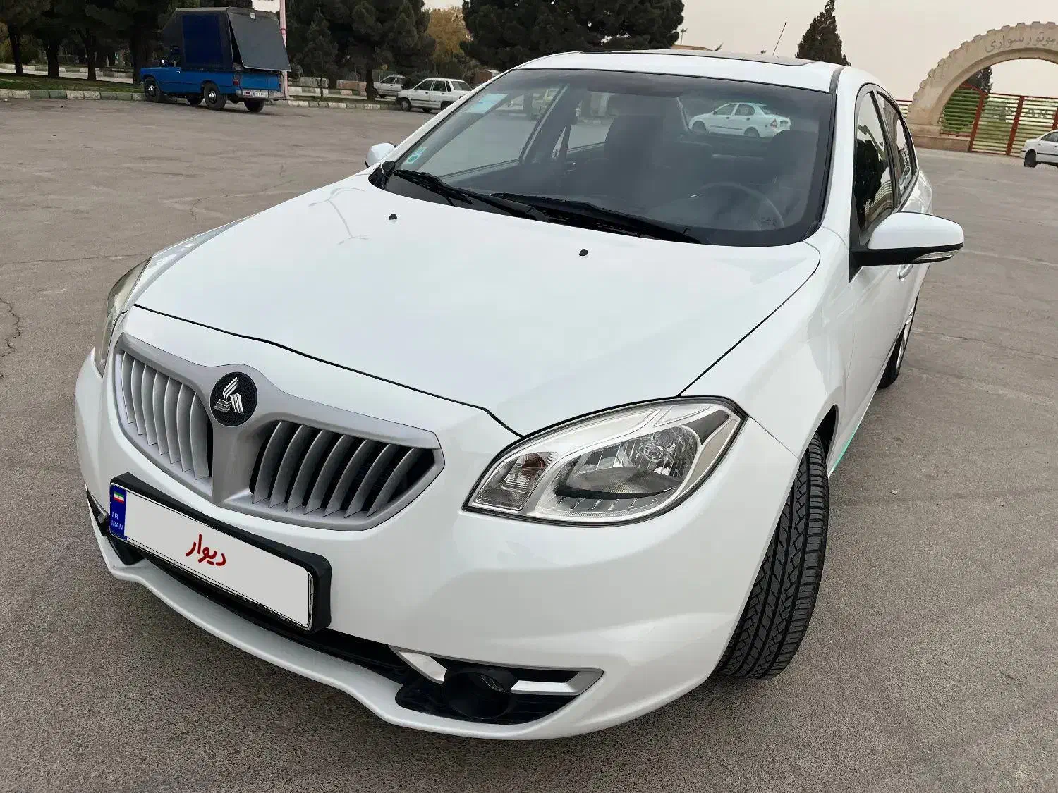 برلیانس ۳۳۰اتومات ۱۶۵۰ موتور بزرگ بدون رنگ|خودرو سواری و وانت|شاهینشهر, حافظ جنوبی|دیوار