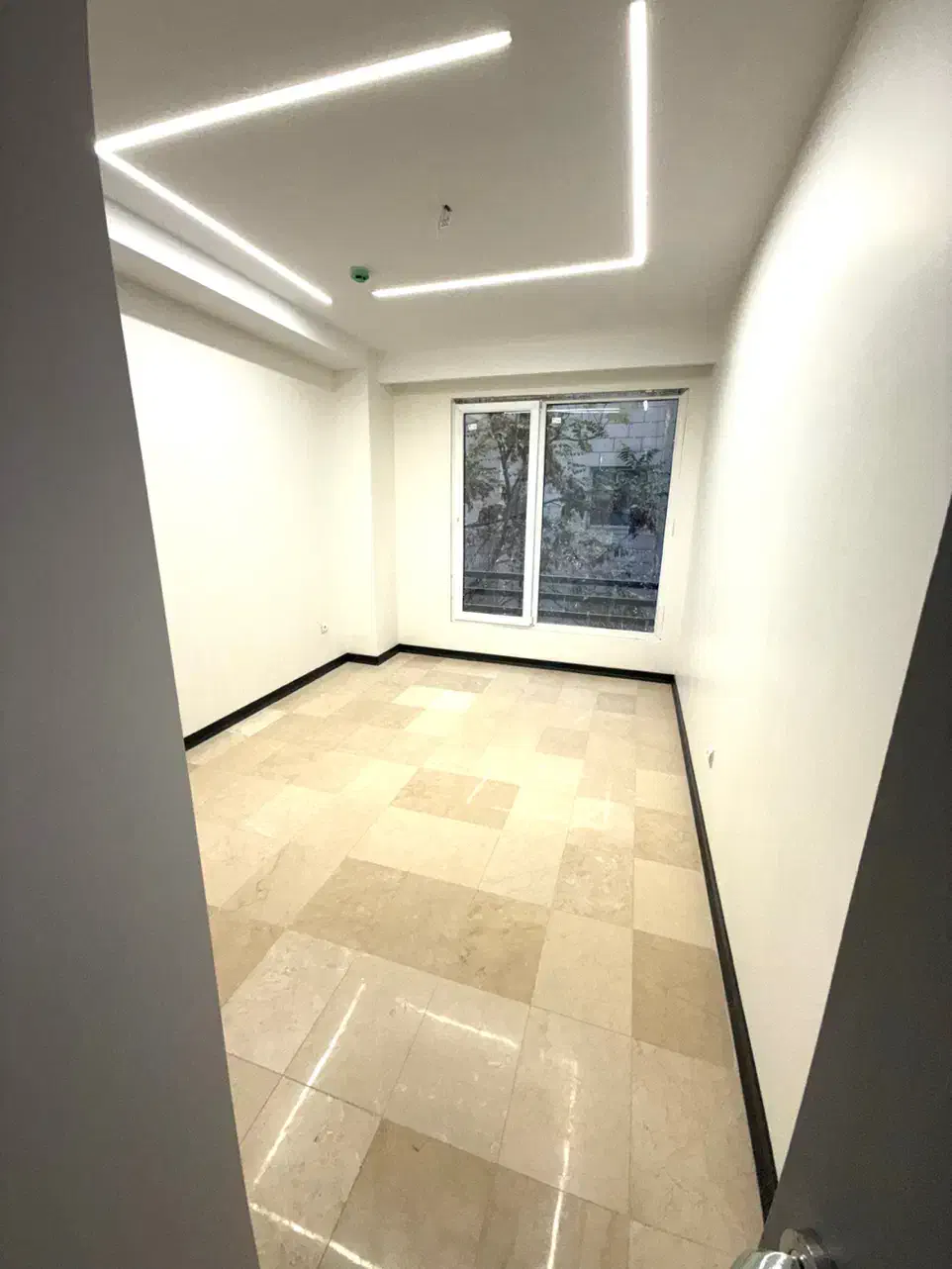 ۱۴۰ متر/ نوساز کلید نخورده/طبقه۳/فول