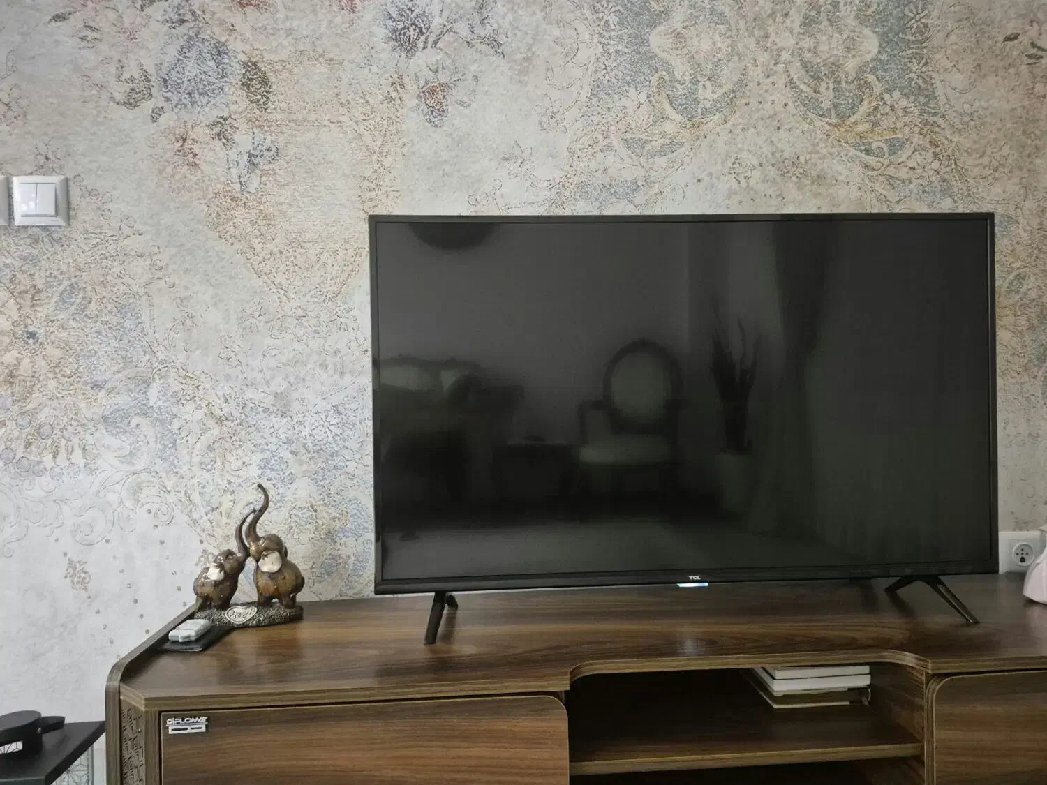 تلویزیون TCL|تلویزیون و پروژکتور|لاهیجان, گلستان|دیوار