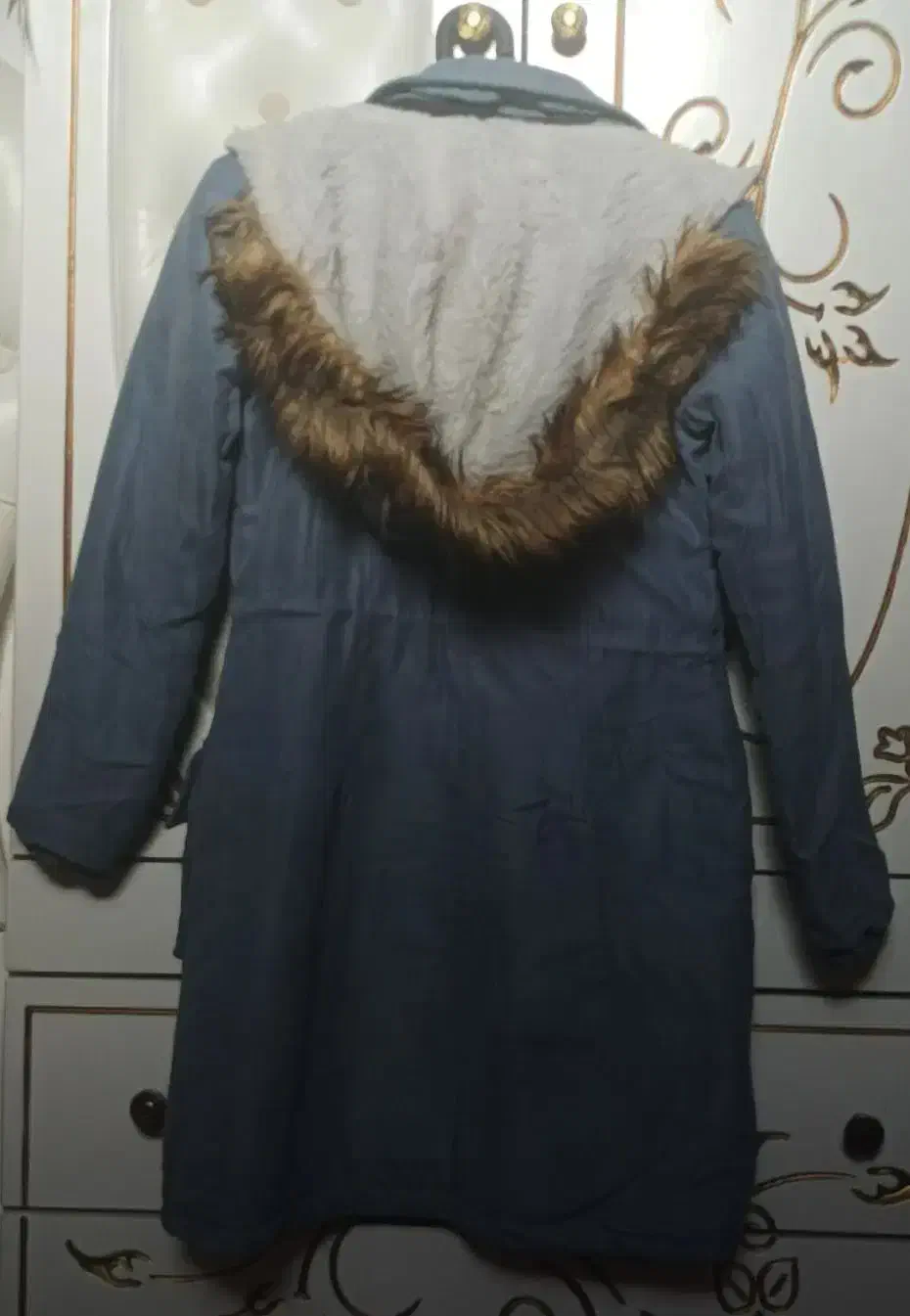 کاپشن نو|لباس|زابل, |دیوار