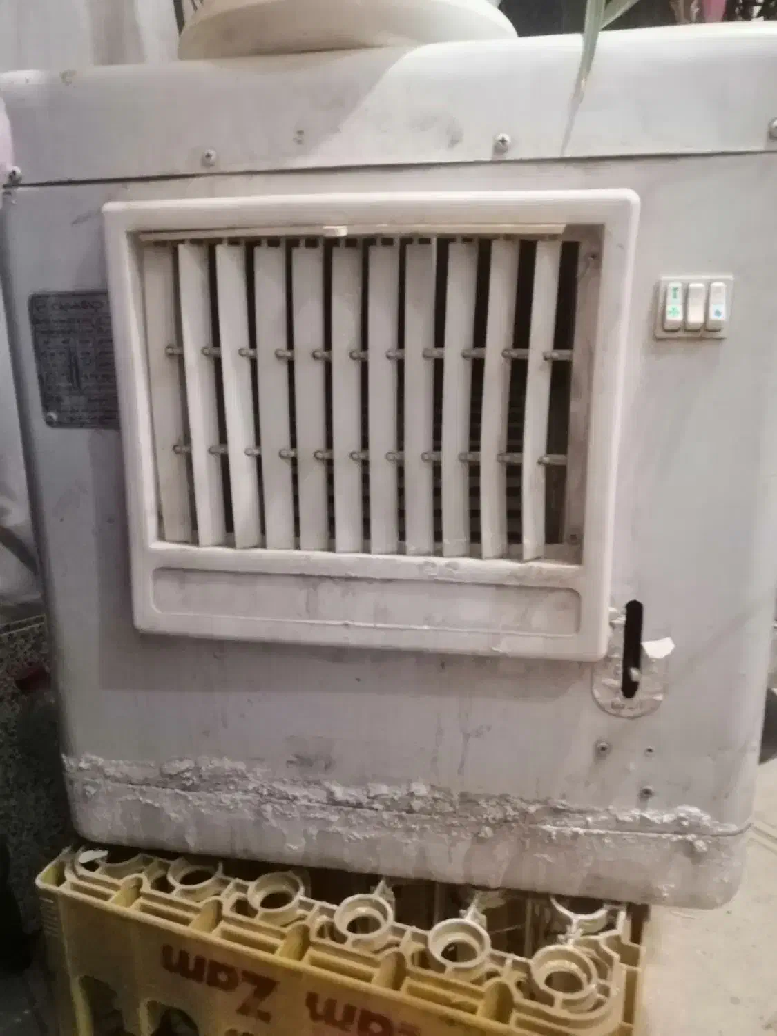 کولر|کولر آبی|نیشابور, خط کاشمر|دیوار