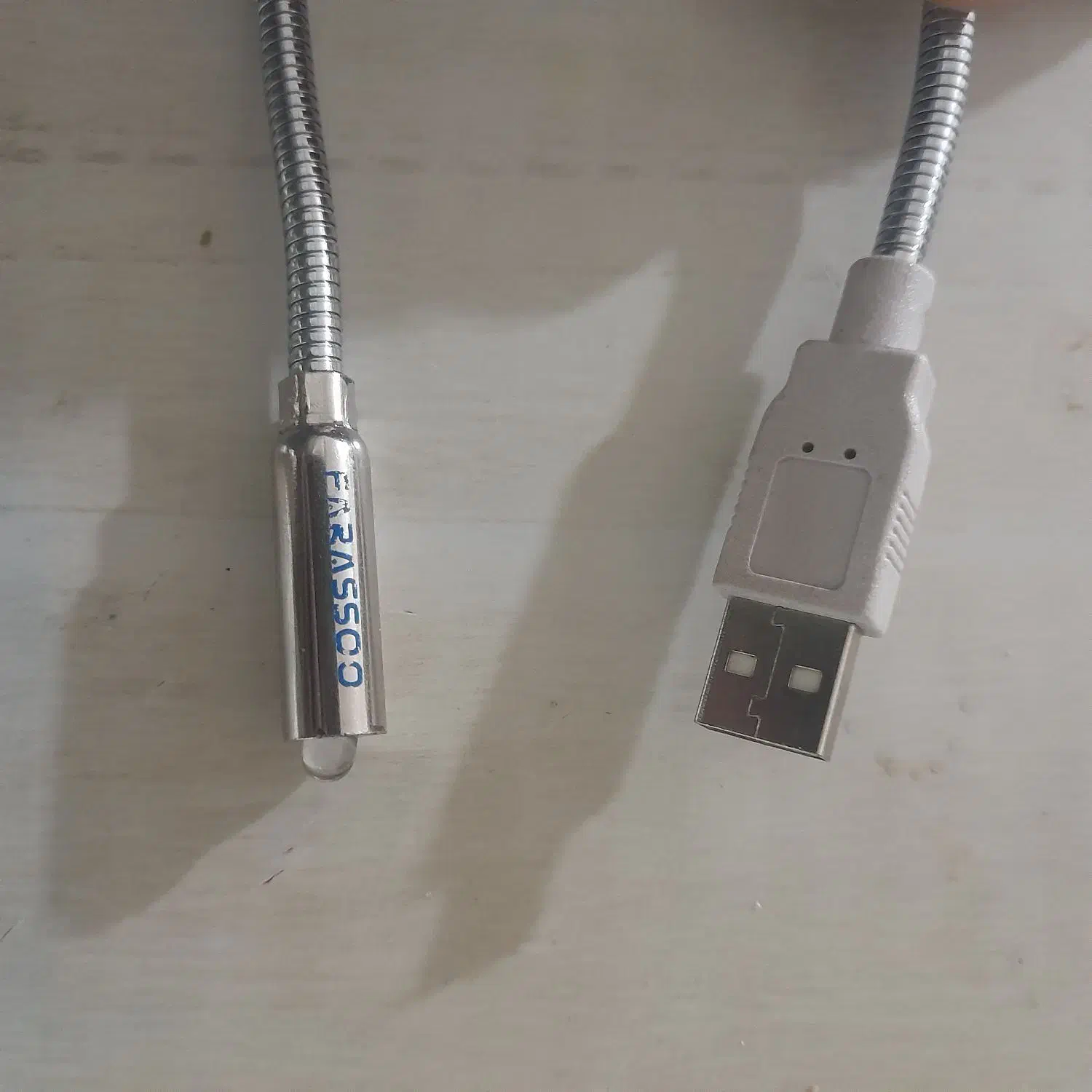 چراغ قوه فلزی فنریUSB لپ تاپ و نوت بوک|قطعات و لوازم جانبی رایانه|نسیمشهر, |دیوار