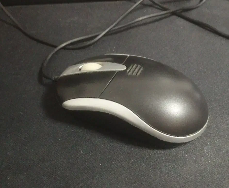 موس کوچک سبک قیمت توافقی|قطعات و لوازم جانبی رایانه|شیراز, زند|دیوار